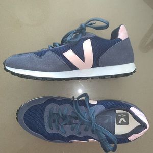 Women’s Vera SDU Sneakers